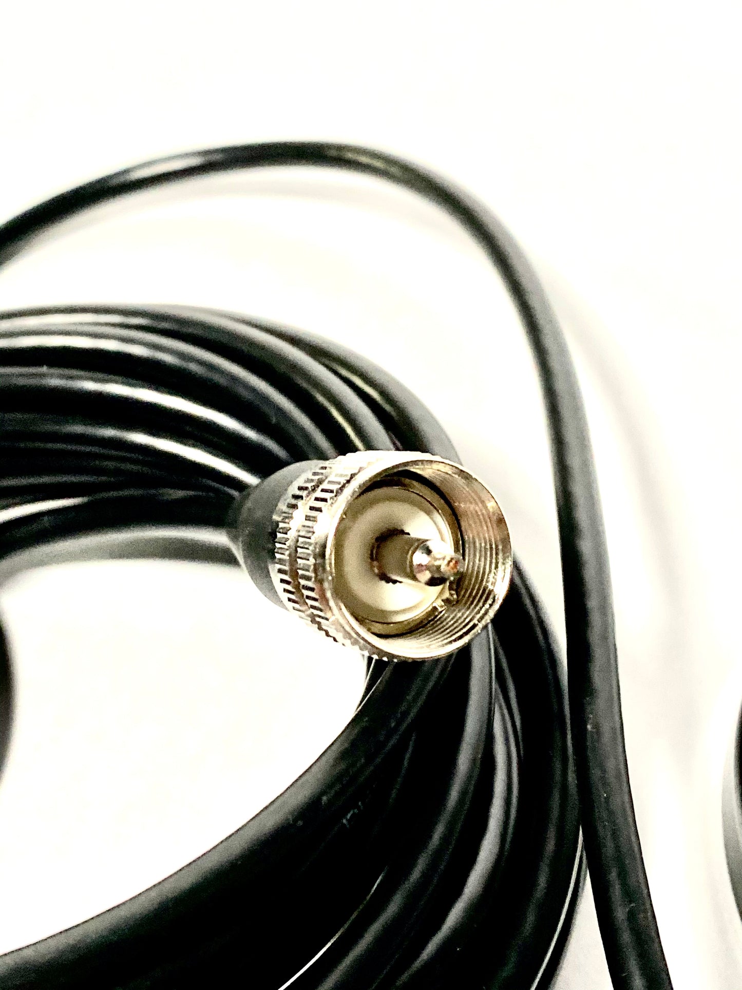 VHF Xtenda Range Triple Magnet Base with Spring Antenna